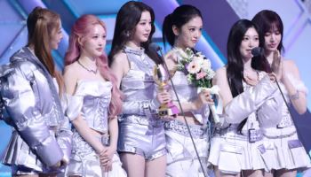 아이브, '그랜드 송' 등 4관왕 "행복하고 뿌듯한 밤" 