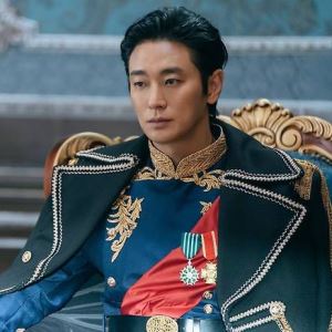 '재혼황후' 주지훈 의상에 나치 훈장?…제작사 "검수 소홀" 사과