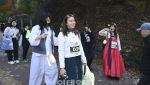 “한복 입고 남산 걷는 외국인들”…‘서울 에코 하이킹 페스타’ 개막