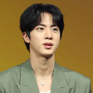 BTS 진 상대로 '기습 입맞춤'…日 여성 강제추행 혐의 기소