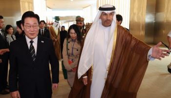 전투기 호위 받은 李대통령, 오늘 UAE 대통령과 정상회담