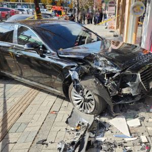 30대 엄마와 2살 딸 참변...70대 운전자 "실수한 듯"