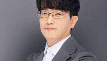 '상장 1년' 온코크로스…그때와 지금, 바뀐 것은