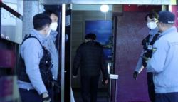 “10대 3명 찌르고 추락”…창원 모텔서 ‘흉기 난동'