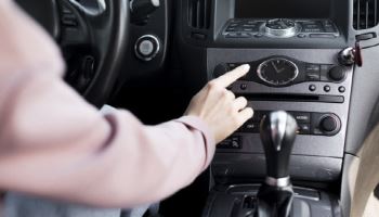 “경사로서 기어 ‘P’ 안해”…본인 차량에 깔려 사망