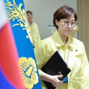 '현지누나한테 부탁할게요' 청탁 논란 겨냥…국힘 "직무배제 시켜야"