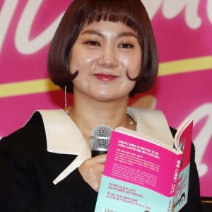 박나래, 이번엔 '주사 이모' 논란…소속사 "불법 행위 없었다" 반박(종합)
