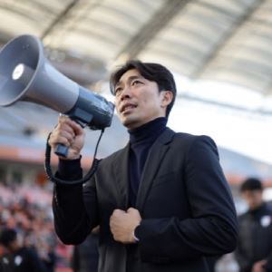 '눈물 속 사퇴 의사' 수원 삼성 변성환 "책임 회피하고 싶지 않아"