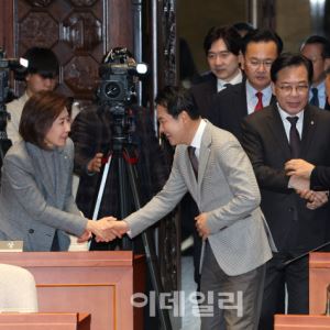 [포토]의원총회 참석하는 장동혁-송언석                                                                                                                                                                   