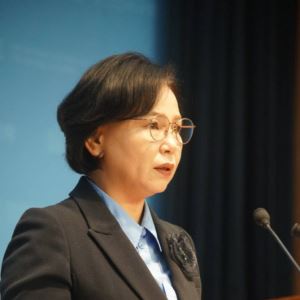 與 "내란전담재판부, 선택 아닌 필수…합리적 보완은 가능"