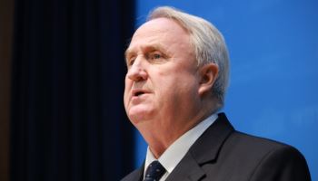 ‘친윤’ 인요한, 국회의원직 사퇴…“기득권 내려놓고 본업 복귀”(종합)