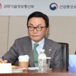 [포토]이억원 위원장, 국민성장펀드 전략위원회 발언                                                                                                                                                       