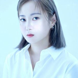 박나래 전 매니저 "母·남친만 4대보험 해줘"…박나래 측 '묵묵부답'
