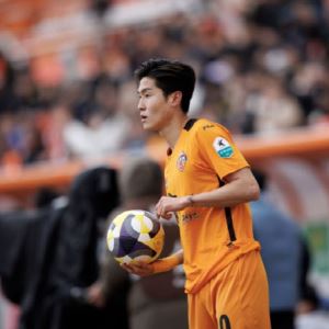 세라핌 영상만 8경기 본 김륜성 "2차전은 10점 줄만 하죠?"