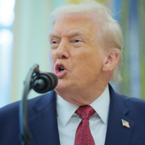 트럼프, 펜타닐 ‘대량살상무기’ 지정…"軍대응 정당성 확보"