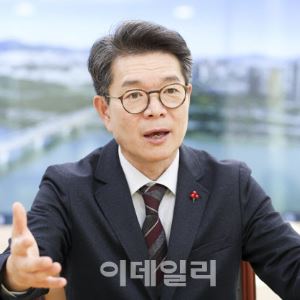 "서울시장 여조서 오세훈 제쳤다"…‘정원오 테마주’ 들썩