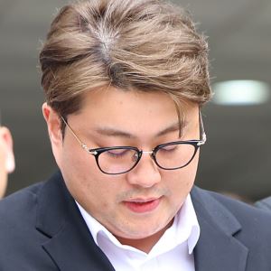 가수 김호중, 성탄절 특사 가석방 심사 '부적격'