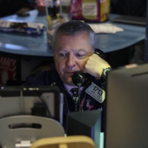 또 불거진 오라클發 AI투자 회의론…나스닥 1.8%·브로드컴 4.5%↓[월스트리트in]