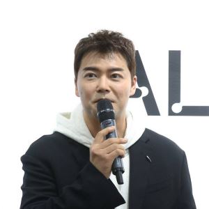 전현무, '주사이모' 의혹에…"진료기록 증거 공개" [공식]