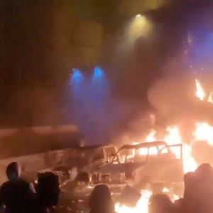 "더 세게 때릴 것" 트럼프 다음 타깃은 이란?…시위 통제불능