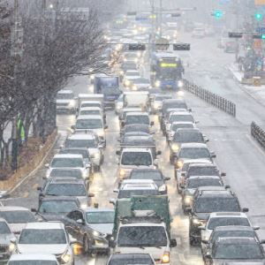“수도권 도로 온통 살얼음”…내일 출근길 경고등