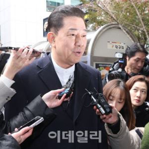 與 윤리심판원, '탈당 없다' 버티던 김병기에 제명 처분
