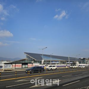 45→2층 쪼그라든 대전 유성터미널…60층 기대감 넘치는 서울 고속터미널