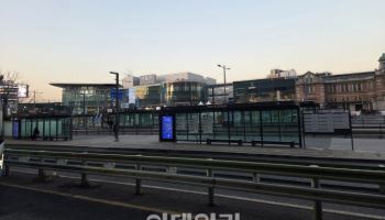 [르포]“30분이면 될 출근길이”…버스 파업 이틀째, 커지는 시민 불편