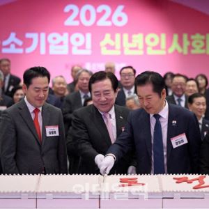 대통령 부럽지 않은 中企 대통령...영구 집권 레드카펫 깔릴 판