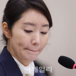 공천헌금 직접 받았나 `진실게임`…경찰, 강선우 소환 통보