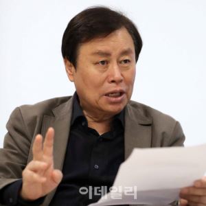 "무대 압도한 호소력에 감탄…최호종 몸짓, 詩로 풀어내"②