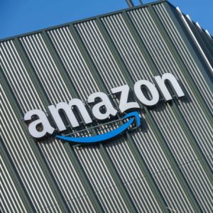 삭스百 파산에 유탄 맞은 아마존…투자금 7천억원 날리나