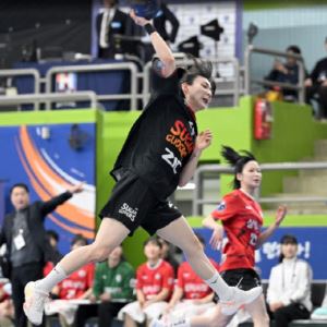 강경민 결승 7m골…SK슈가글라이더즈, 삼척시청에 1점차 신승