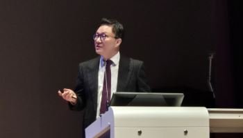 케어젠 'CG-P5' 1상 마침표…신약개발사 전환 시험대