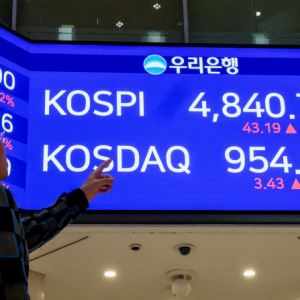 코스피 연일 최고치에…10개 중 1개 종목은 '52주 신고가'