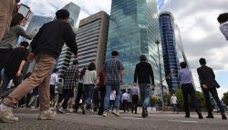 ‘1조 주식부자' 주인공 누구?…재벌급 주식부자 탄생