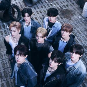 알파드라이브원, 데뷔앨범 초동 144만 장… 역대 2위