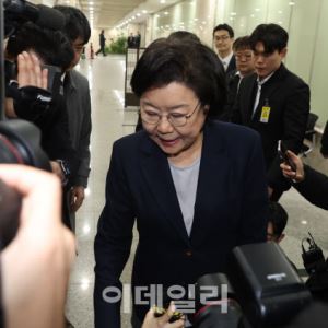 [포토]'대기실로 들어가는 이혜훈 후보자'                                                                                                                                                       