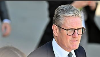 英총리 "트럼프 관세 부과 결정 틀려…보복은 '아직'"