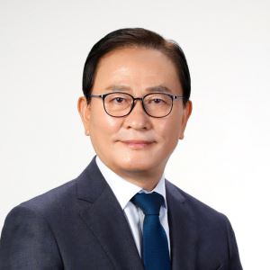 “캐나다 60조 잠수함 국력 총동원, 대통령이 나서야"