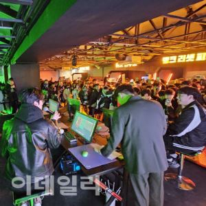 성수동 2시간 대기줄 세운 ‘발로란트’…팝업 10일간 2만명 몰렸다