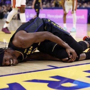 NBA 골든스테이트 초비상...버틀러, 경기 중 무릎 부상 이탈
