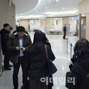 '맥' 빠진 인천공항 면세점 입찰전…롯데·현대 '2파전'