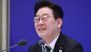 李 “한두 달 지나면 1400원 전후” 예고에 환율 '뚝'