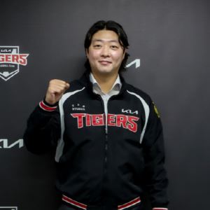 KIA, 김범수·홍건희 동시에 품었다...불펜 보강에 올인