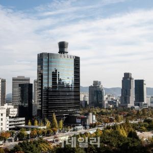 경찰, '도박사이트 가상계좌 제공' 신협 지점 압수수색 [only 이데일리]