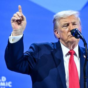 트럼프 “그린란드 확보에 무력 사용 않겠다”…즉각 협상 강조(종합)