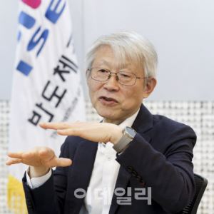 대만처럼 한국도 반도체 무기화…미·중 맞서 '메모리실드' 세워야