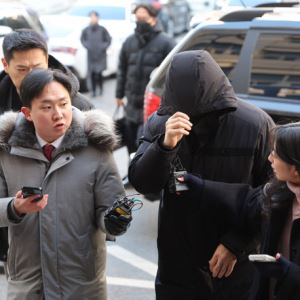 '공천헌금' 강선우 혐의 부인하자…경찰, 前보좌관 4차 소환