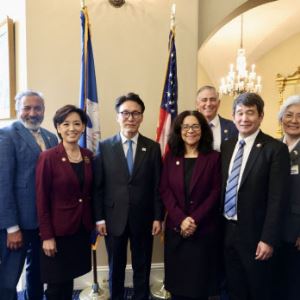 美 의원들 만난 金총리 "쿠팡, 美 기업이라고 차별 없어"